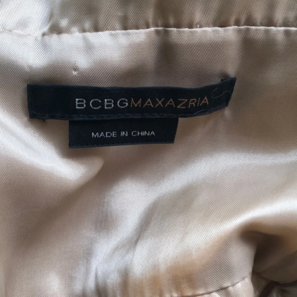 BCBGMaxAzaria dress Gold party dress size small Unique Classy